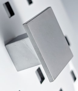 F srebrny 29x29mm 1szt